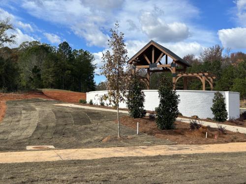 Pergolas, retaining walls & landscaping